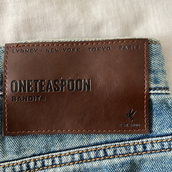 NWT one teaspoon bandits shorts - Picture 4 of 5